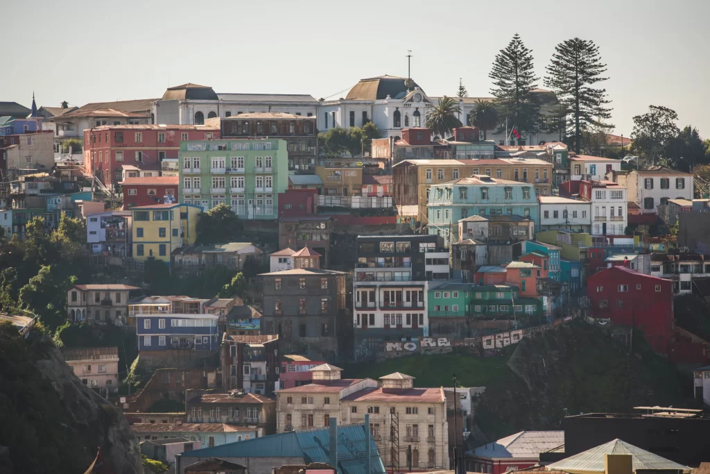 AOA materializa apoyo en actividades y planes de gestión del casco histórico de Valparaíso