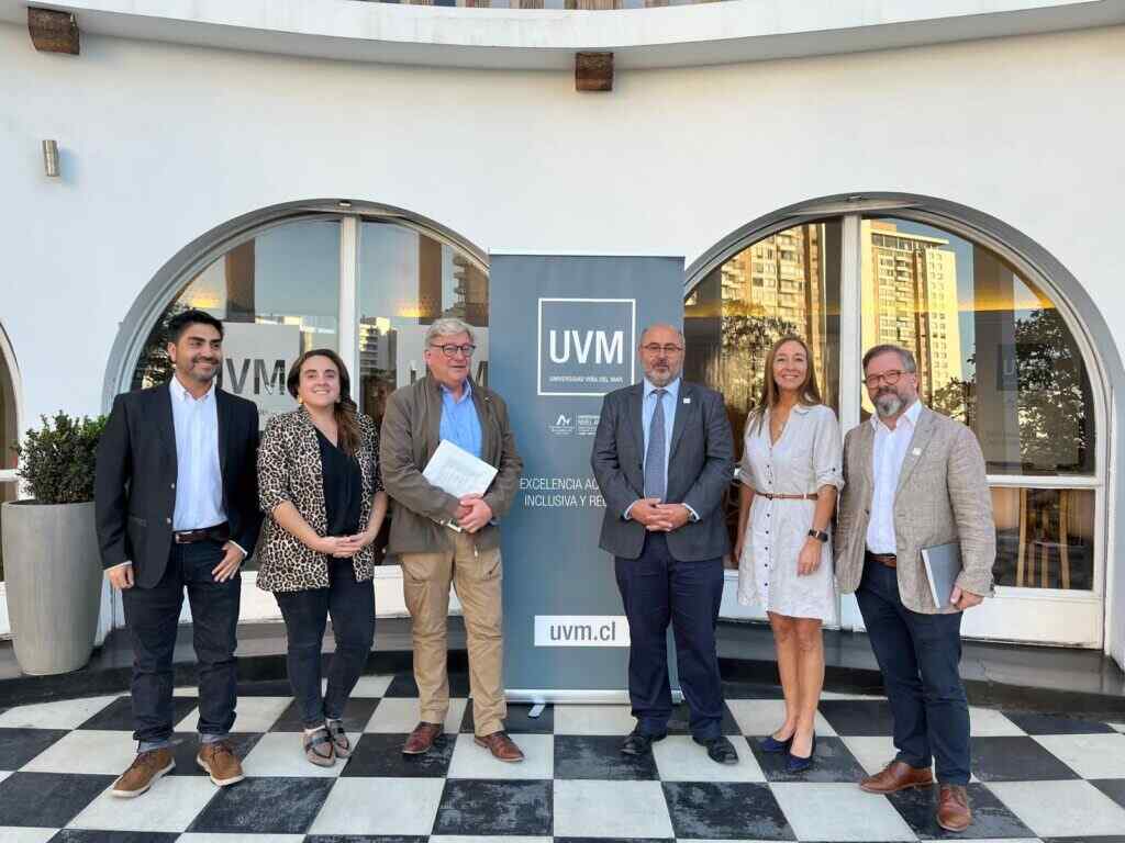 AOA suscribe convenio con la Escuela Arquitectura y Diseño de la Universidad de Viña del Mar