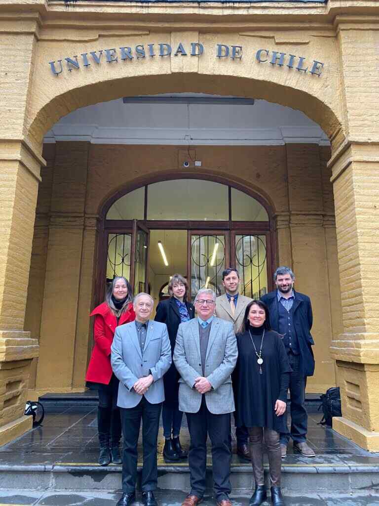 AOA firma convenio con la Facultad de Arquitectura y Urbanismo de la Universidad de Chile