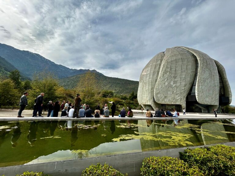 La AOA exploró el Templo Bahá’í y la Universidad Adolfo Ibáñez