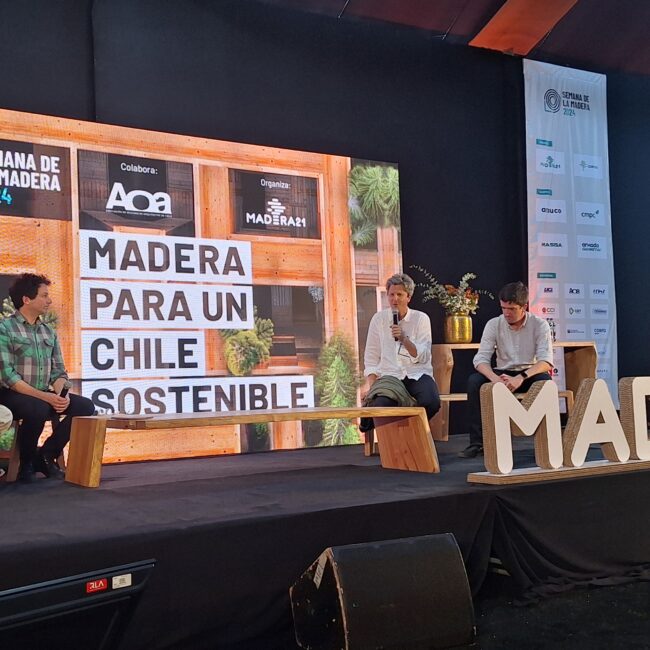 “Diálogos en torno a la madera y a la arquitectura”